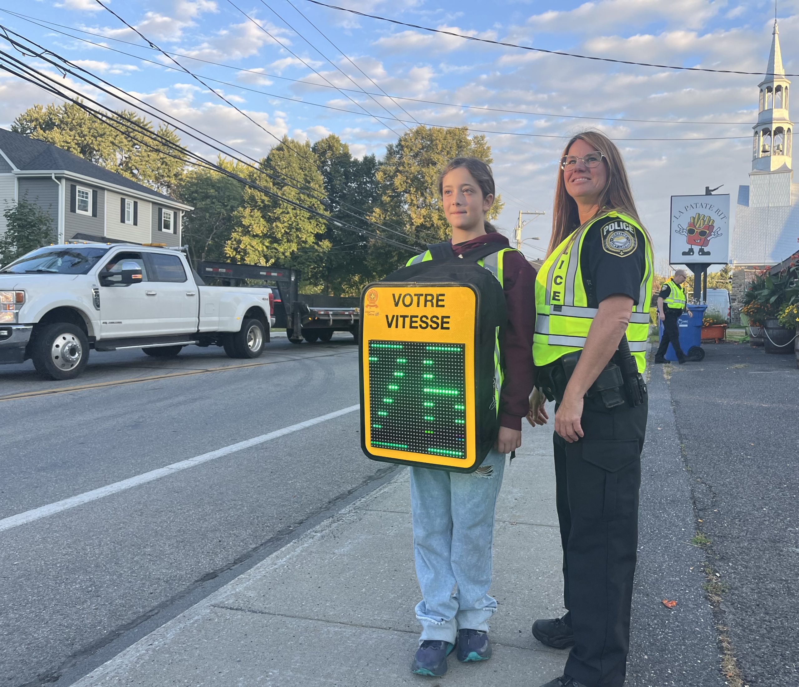 SaintMathiassurRichelieu des enfantsradars pour inciter à ralentir autour des écoles Le