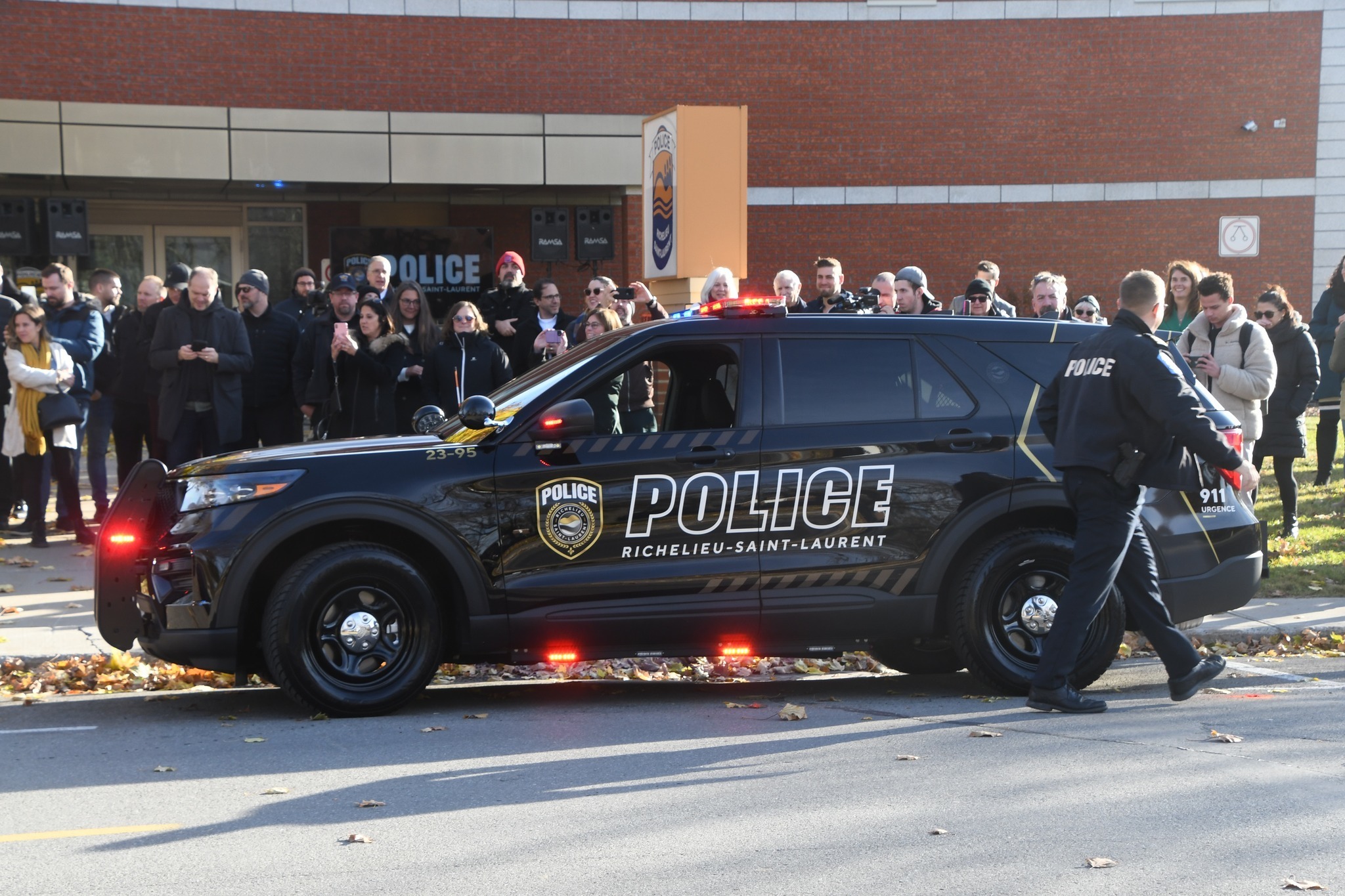 Police Richelieu-Saint-Laurent : un service qui grandit - Le Journal de ...
